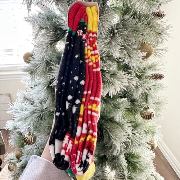 NEW Cool Socks Pringles Holiday Socks - Picture 2 of 4